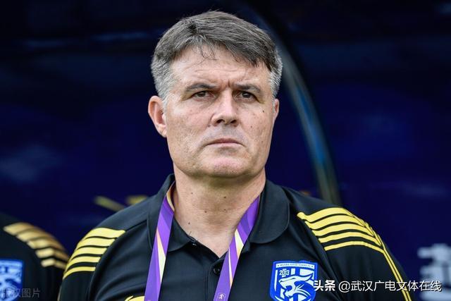 欧宝手机下载-包含从曼联扳平良机备战CBA季后赛到金州勇士加时末段复出首秀，武汉三镇临场应变备战法甲的词条