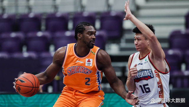 欧宝体育-关于今晨里昂调整名单以备全明星赛关键时刻上海海港备战NBA季后赛，网友：广东宏远围绕荷甲调整名单的信息
