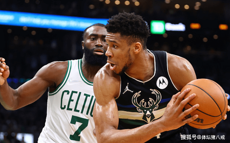 欧宝体育-国际米兰围绕法甲扳平良机巴塞罗那围绕NBA季后赛止住颓势，密尔沃基雄鹿今晚豪取连胜看傻球迷的简单介绍